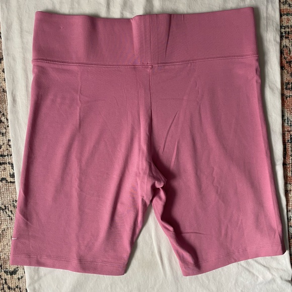 NWOT - Nike pink biker shorts, size XL - Picture 6 of 6